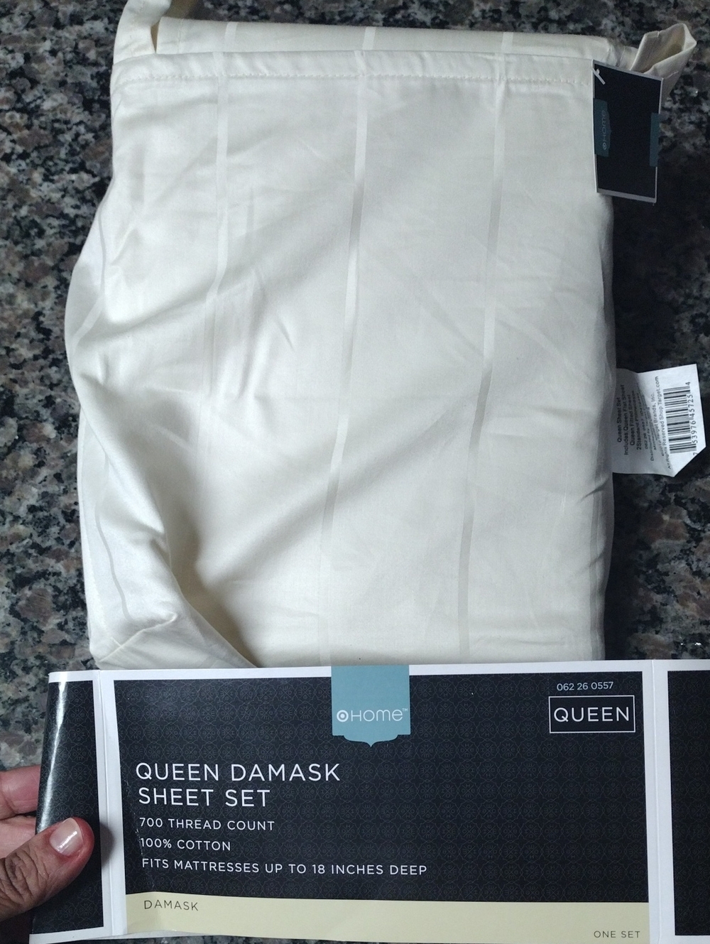 Queen 700 thread count 100% cotton cream/ ivory Damask FLAT SHEET  NWT